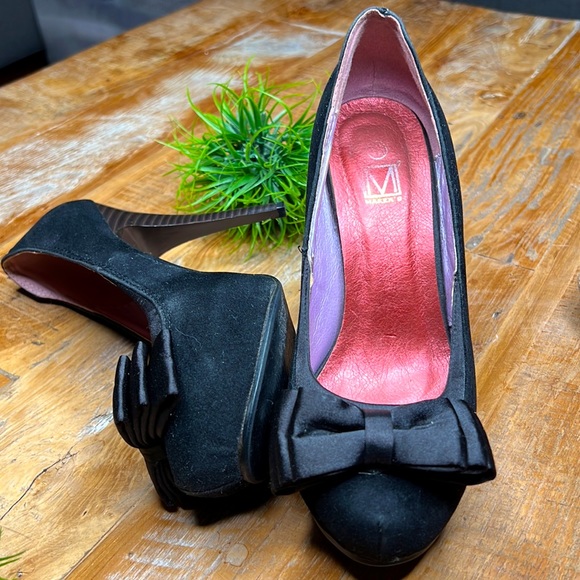 Maker’s black faux suede with a bow - Picture 2 of 10